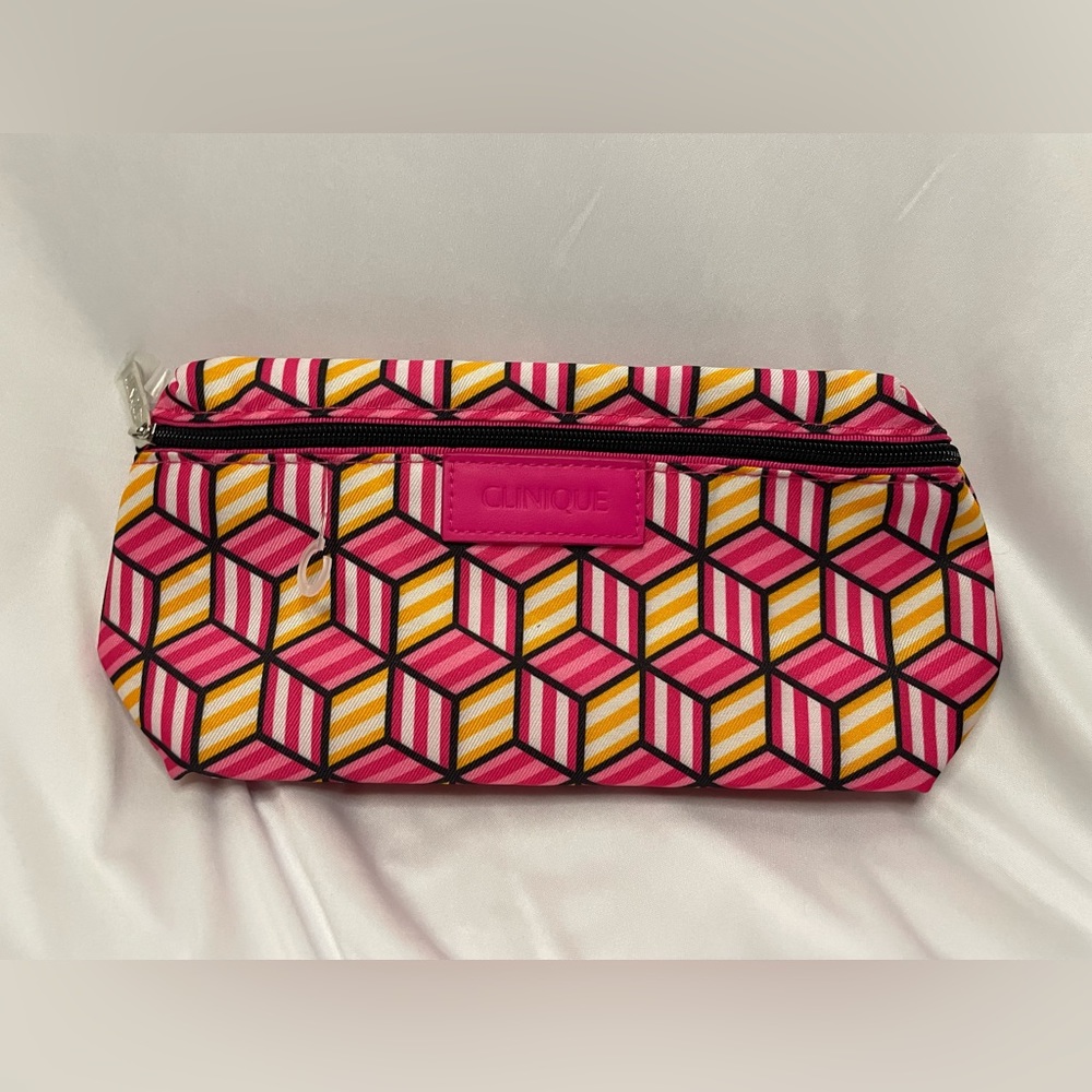 NWOT- Clinique makeup bag, small- great for travel or to carry in purse - Picture 1 of 7